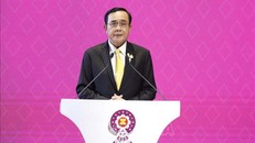 Thủ tướng Thái Lan Prayuth Chan-o-cha phát biểu tại Lễ bế mạc Hội nghị Cấp cao ASEAN 35 và các hội nghị liên quan. Ảnh: Thống Nhất/TTXVN