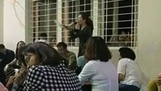 Hình ảnh nữ giáo viên có những phát biểu kỳ thị cha mẹ đơn thân và gia đình nghèo