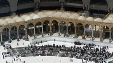 Saudi Arabia đóng cửa các trường học, công sở do Covid-19