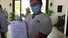 39 du khách nước ngoài hết hạn cách ly 14 tại Hội An được nhận giấy chứng nhận