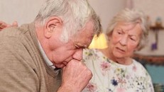 Khu vực đầu tiên của cơ thể bị ảnh hưởng bởi virus là mũi và sau cổ họng.