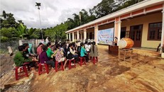 Lễ khai giảng năm học mới tại một điểm trường ở vùng cao ở một tỉnh miền Trung.