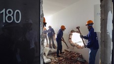 Hà Nội cưỡng chế xong vi phạm nhà 8B Lê Trực sau 5 năm