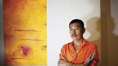 Kinh Phật và gốm của Họa sỹ Lê Thiết Cương