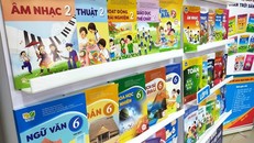 Sách giáo khoa lớp 2, lớp 6 của Nhà xuất bản Giáo dục Việt Nam. 