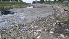 Sông Nhuệ-Đáy ô nhiễm: Đến bao giờ mới tiếp được nước để ‘rửa bẩn’?