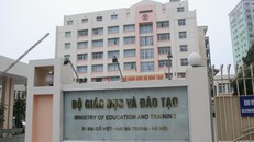 Ai là người đã chỉnh sửa văn bản của Thứ trưởng, ký thừa lệnh của Bộ trưởng?