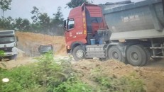Phú Thọ: Chính quyền khó xử với doanh nghiệp ngang nhiên xúc trộm tài nguyên