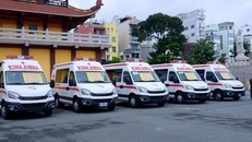 GHPGVN Thành phố Hồ Chí Minh tặng 10 xe cứu thương hỗ trợ phòng, chống dịch COVID-19