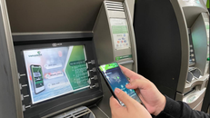 Một số ngân hàng triển khai việc rút tiền cây ATM bằng CCCD