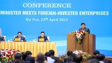 Hội nghị Thủ tướng Chính phủ gặp mặt các nhà đầu tư nước ngoài.