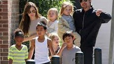 Angelina Jolie tiếp tục “đưa con đi trốn“