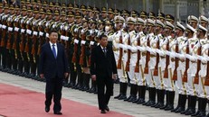 Chuyến thăm Trung Quốc của ông Duterte đã mang về các hợp đồng trị giá 17 tỷ USD. Ảnh: AFP.
