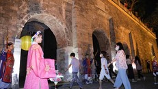 Cổng chào của "Giải mã Hoàng thành Thăng Long". Ảnh: TTXVN.