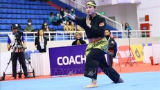 Nữ VĐV Việt Nam thi đấu bán kết bài biểu diễn quy định cá nhân (Tunggal), tối 10/5.