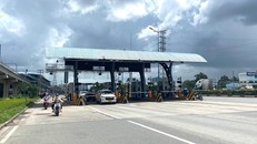 Trạm thu phí gần cầu Rạch Chiếc. Ảnh: ST