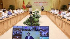 Thủ tướng Phạm Minh Chính phát biểu tại Phiên họp thứ hai của Ủy ban Quốc gia về chuyển đổi số, ngày 27/4/2022. Ảnh: TTXVN