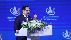 Thủ tướng Phạm Minh Chính phát biểu tại Diễn đàn Kinh tế Việt Nam lần thứ tư. Ảnh: TTXVN