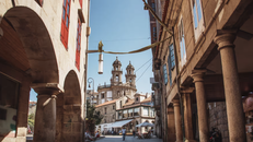 Pontevedra cấm ô tô trên khắp thành phố vào năm 1999. Ảnh: Pontosystemra