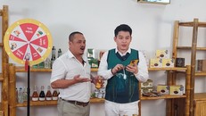 Một chương trình livestream xúc tiến thương mại sản phẩm OCOP, đặc sản vùng miền của Hà Nội thực hiện trên nền tảng TikTok.