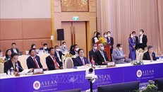 Thủ tướng Phạm Minh Chính và Trưởng đoàn các nước ASEAN tại Phiên toàn thể Hội nghị cấp cao ASEAN lần thứ 40. Ảnh: TTXVN