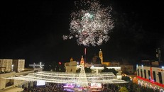 Các tín đồ Thiên chúa giáo Palestine tập trung tại Quảng trường Manger ở thành phố Bethlehem, khu Bờ Tây ngày 30/11/2019. Ảnh tư liệu: AFP/TTXVN