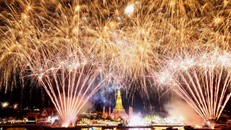 Thế giới chào đón năm 2023 trong pháo hoa rực rỡ