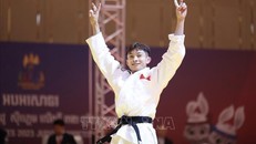 VĐV Nguyễn Hoàng Thành giành HCV đầu tiên cho đội tuyển Judo ở nội dung đối kháng hạng cân 55kg. Đây là HCV đầu tiên ở nội dung đối kháng và là HCV thứ 3 của đội tuyển Judo VIệt Nam. Ảnh: Minh Quyết/TTXVN