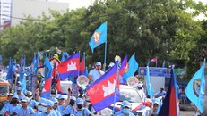 Quang cảnh diễu hành vận động tranh cử của CPP trên đường phố ở thủ đô Phnom Penh, sáng 01/7. Ảnh: Hoàng Minh