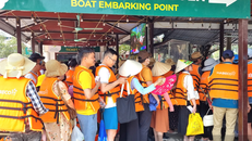 Bến đò Tam Cốc.