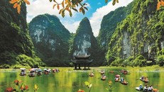 Danh thắng Tràng An thành sân khấu thực cảnh