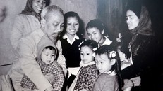 Giới thiệu hơn 200 hình ảnh, tài liệu về 'Trẻ em - mầm non đất nước'