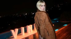 Dàn sao Mỹ hào hứng check-in với VinFast VF 9 trước thềm Grammy 2024