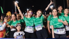 Những bóng hồng trên cung đường của VPBank VnExpress Marathon Ho Chi Minh City Midnight