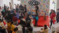 Hơn 400 người tham gia hội chợ khoa học phi lợi nhuận do Amsers tổ chức