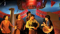 Tìm giải pháp để sân khấu Việt "cất cánh"