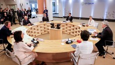 Cuộc cạnh tranh giành ưu thế kinh tế giữa BRICS và G7