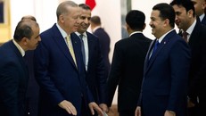 Tổng thống Thổ Nhĩ Kỳ Recep Tayyip Erdogan (thứ hai bên trái) và Thủ tướng Iraq Mohammed Shia al-Sudani (phía trước bên phải) tham dự lễ ký kết hợp tác dự án Con đường Phát triển, ở Baghdad. Ảnh: SCMP