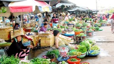 Kiểm soát mặt bằng giá, không gây khó cho người lao động khi tăng lương