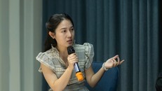 Nhà báo Nguyệt Linh