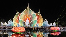 Quang cảnh nơi làm lễ thắp nến cầu nguyện hòa bình. 