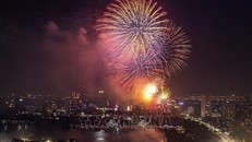 Điểm bắn pháo hoa tại công viên Thống Nhất. Ảnh: Minh Quyết