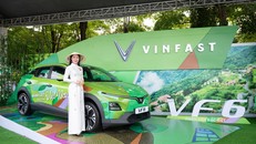 Chủ xe nói về VF 6: Giá vừa túi, công nghệ không kém xe tiền tỷ