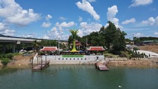 Toàn cảnh Khu tưởng niệm tại bến phà II Long Đại