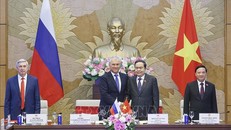 Chủ tịch Quốc hội Trần Thanh Mẫn hội đàm với Chủ tịch Duma Quốc gia Quốc hội Nga