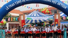 Bàn giao mô hình trường học an toàn thứ hai tại Việt Nam