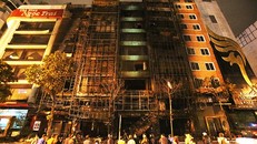 Hiện trường tan hoang sau vụ cháy quán karaoke ở Cầu Giấy