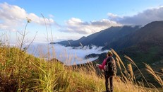 Nếu thời tiết quá xấu, bạn nên tạm dừng chuyến đi để đảm bảo an toàn