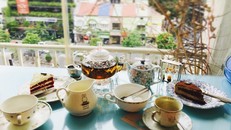 Những quán cà phê chung cư đẹp nhất ngắm phố đi bộ