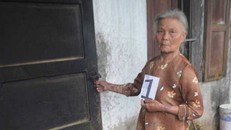 Bà lão 70 tuổi thường xuyên 'quen tay' trộm cắp